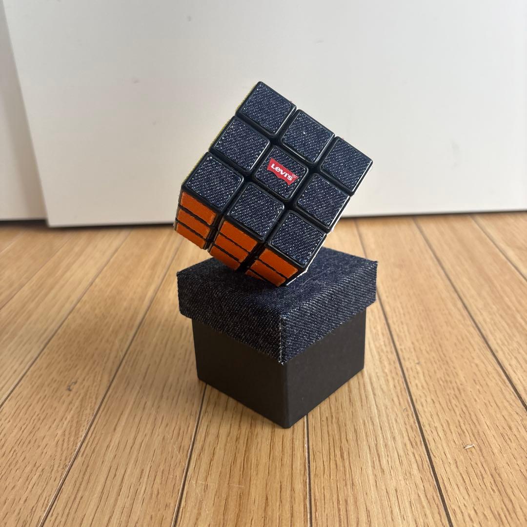 Levi’s ✖️ Rubik’s Cube
