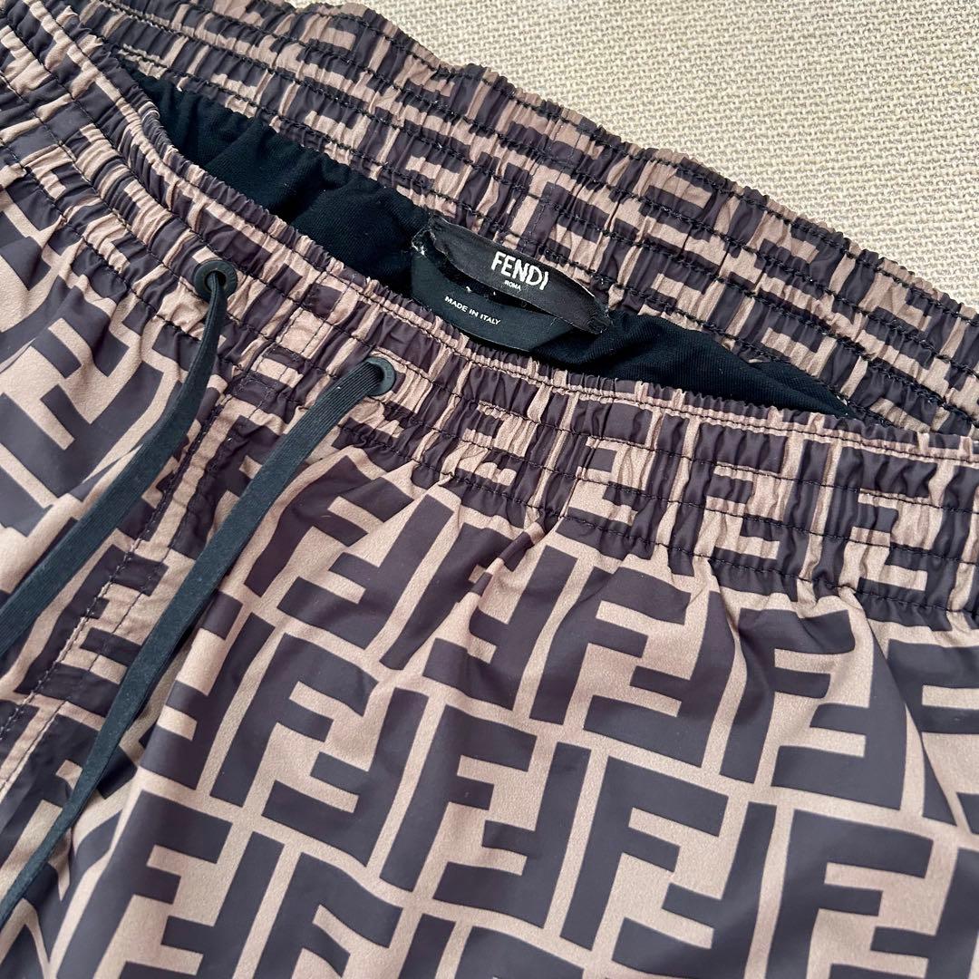 【訳あり】FENDI フェンディ スイムショーツ 水着 ショートパンツ