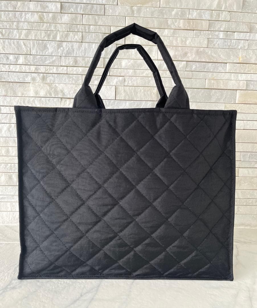 お受験バッグ　黒　A4 自立　保護者会　サブバッグ　軽量　キルティング ポーチ付