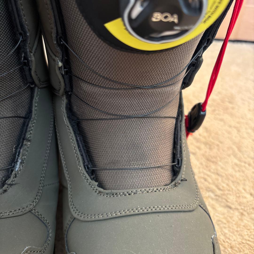 超美品 2024 zuma ダイヤル式 スノーボードブーツ 26cm