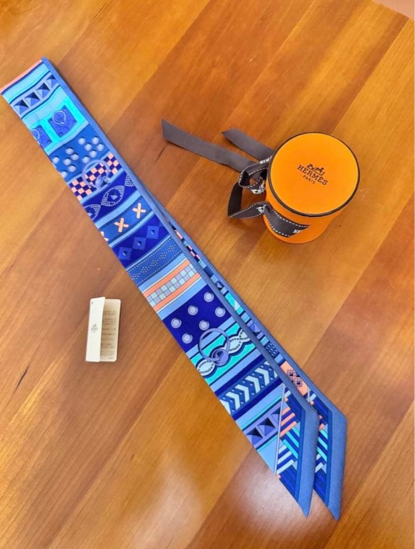 超美品 HERMES エルメス ツイリー 箱付