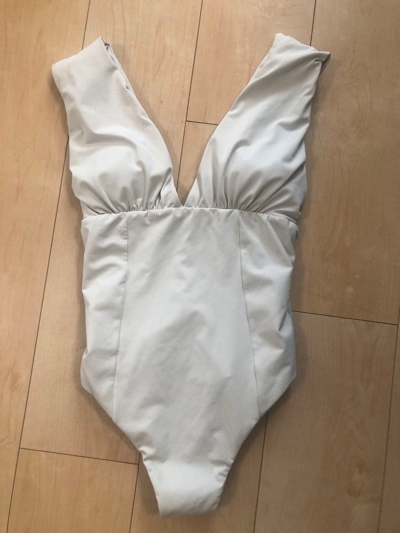 ALEXIASTAM ETRETOKYOコラボ Vネックワンピース水着 人気完売