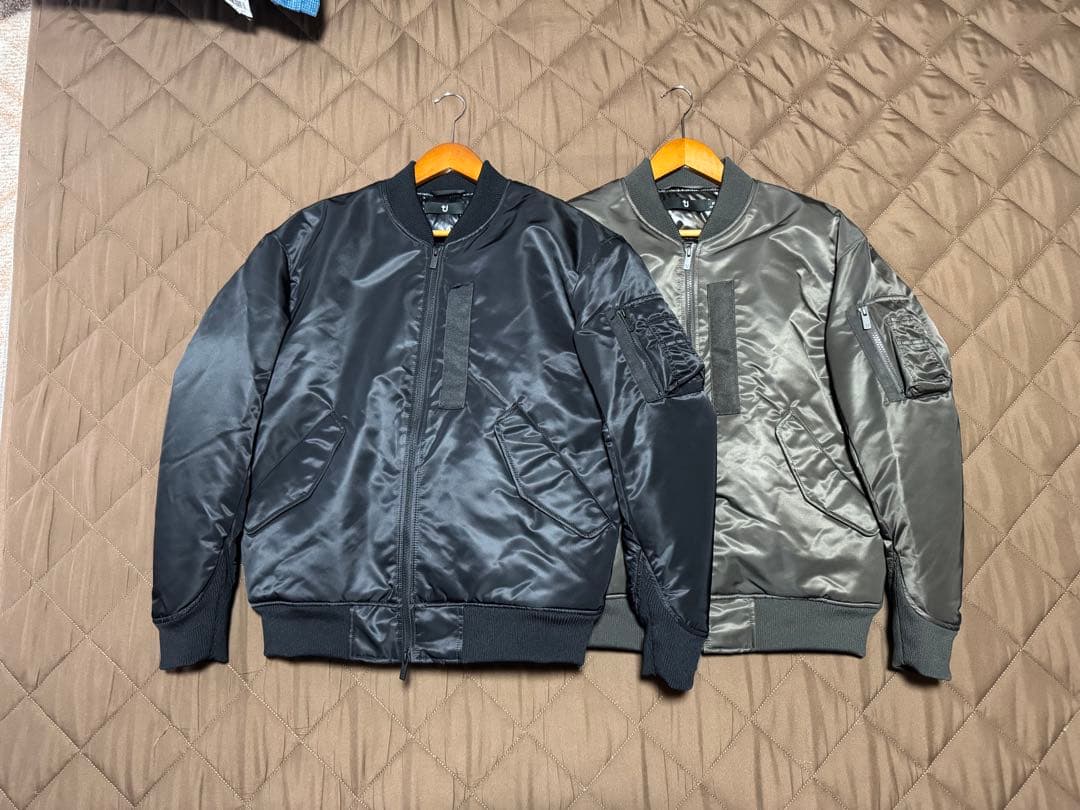 ハイブリッドダウンオーバーサイズMA－1 GLAYとBLACK２つMサイズ