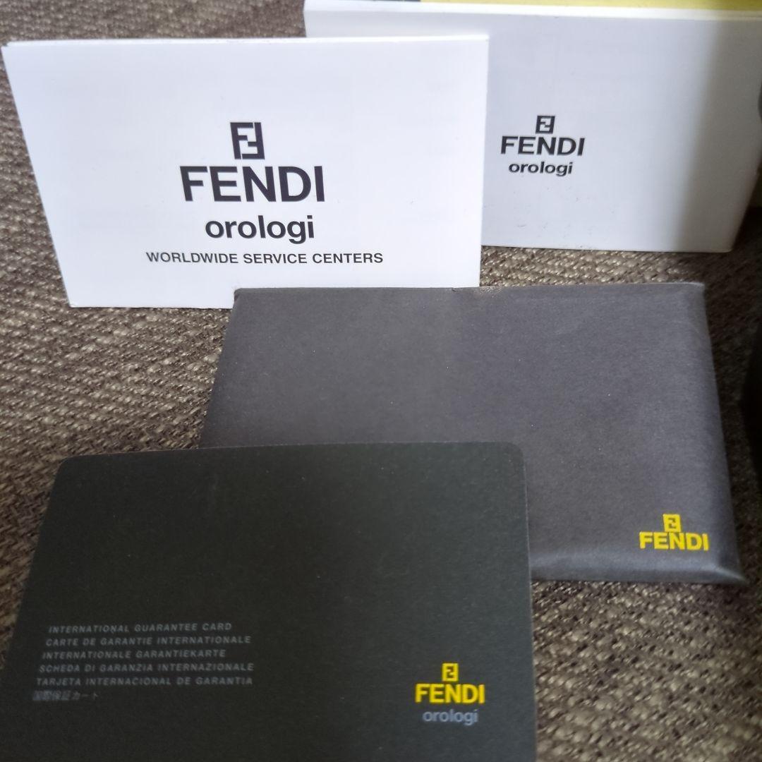 FENDI F1-730 ピンクレザー腕時計