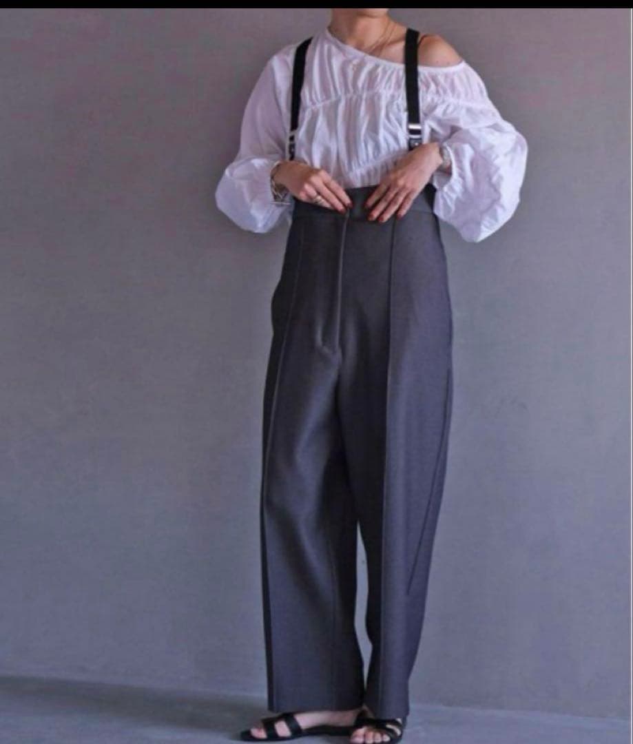 AKTE ストラップワイドパンツ　チャコールグレー