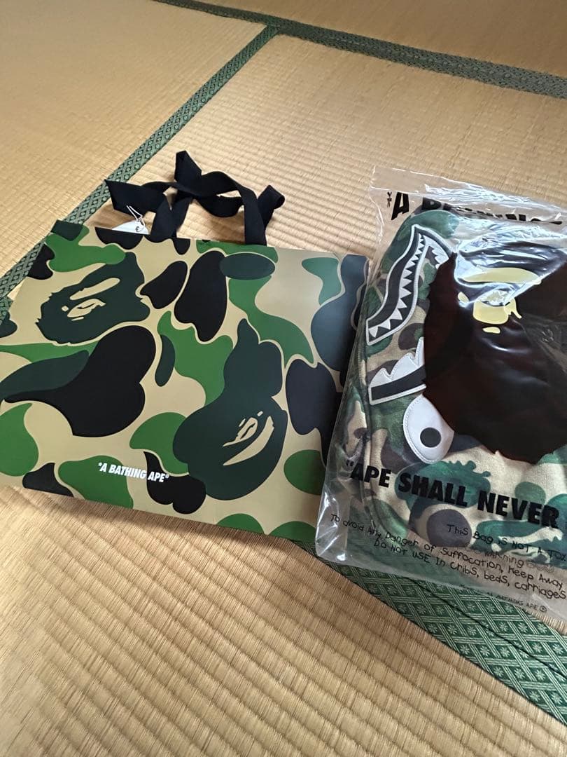 A BATHING APE カモフラージュ シャークフードパーカー