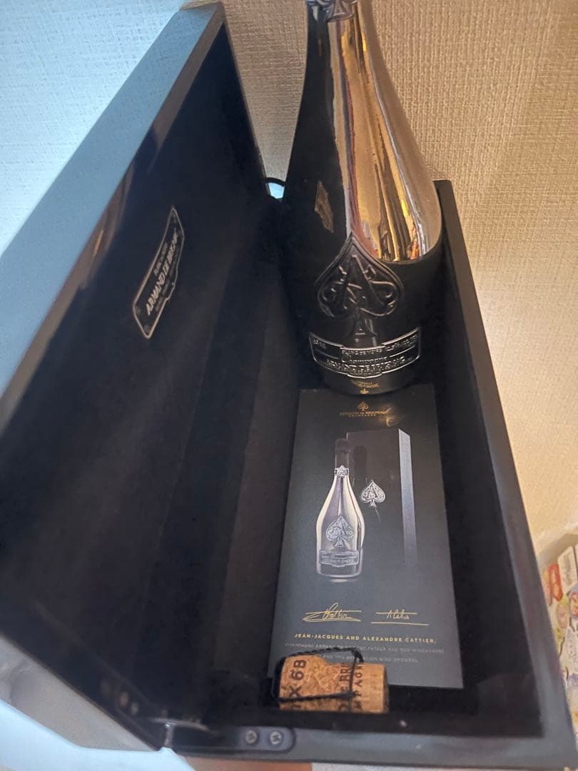 限定版シャンパン アルマンド　ブランドノワール　空箱