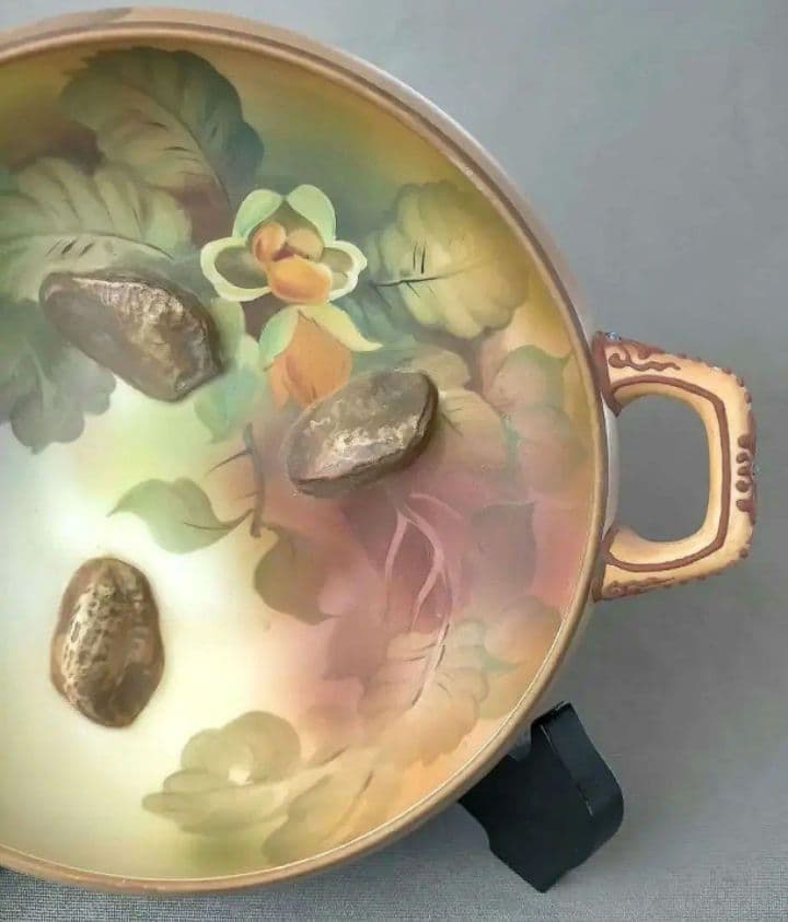 オールドノリタケ モールド 盛り上エナメルジュール団栗ナッツ絵ボウル