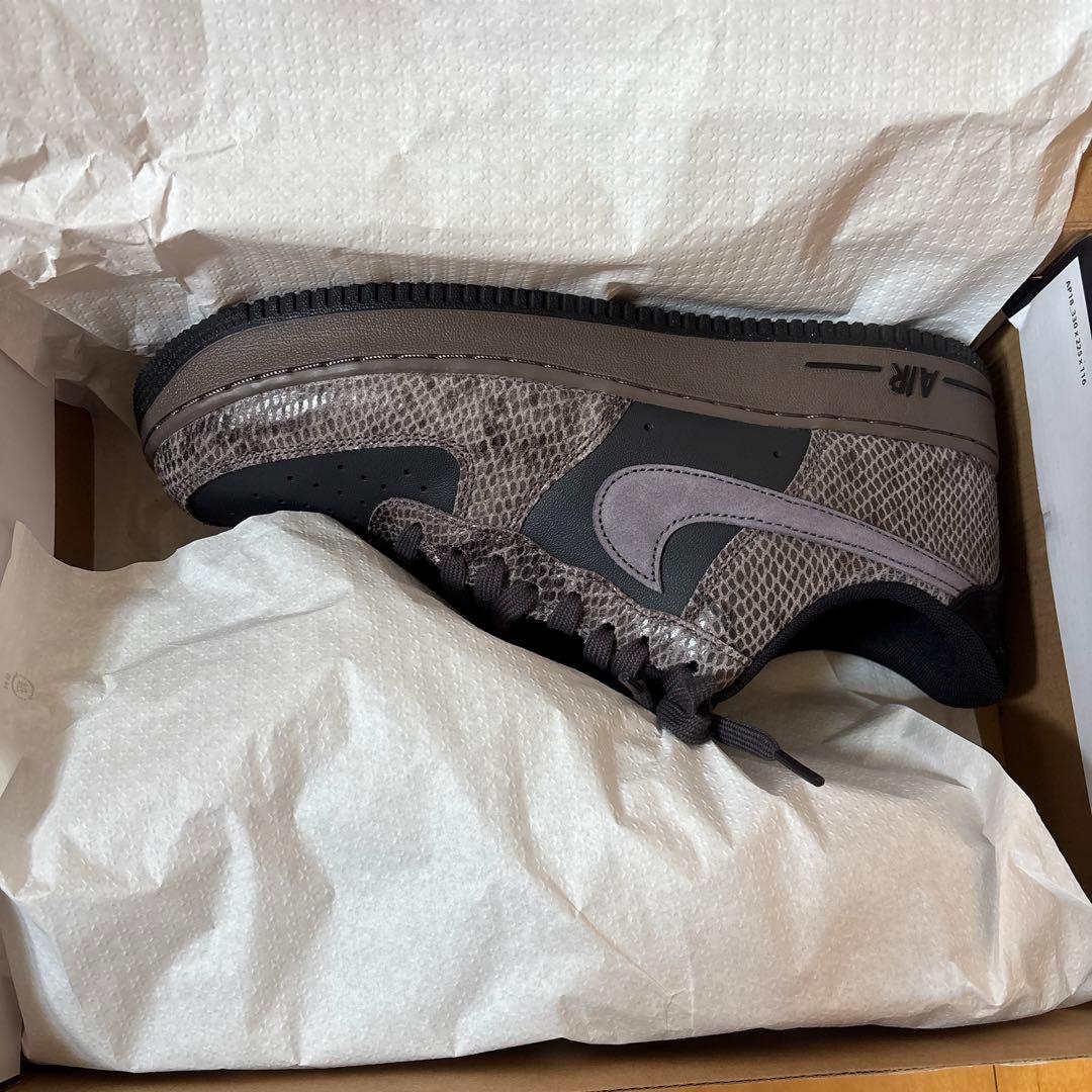 NIKE AIR FORCE 1 07 LV8 エアフォース 1 スネークスキン