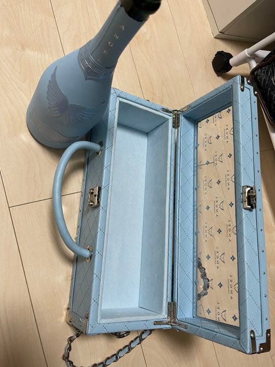 エンジェルシャンパン