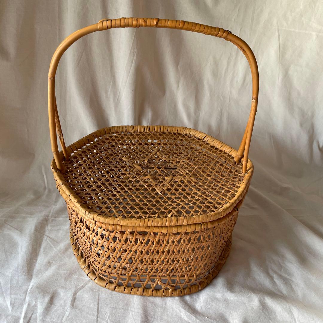 竹かご　竹細工　持ち手つき　蓋つき　古道具