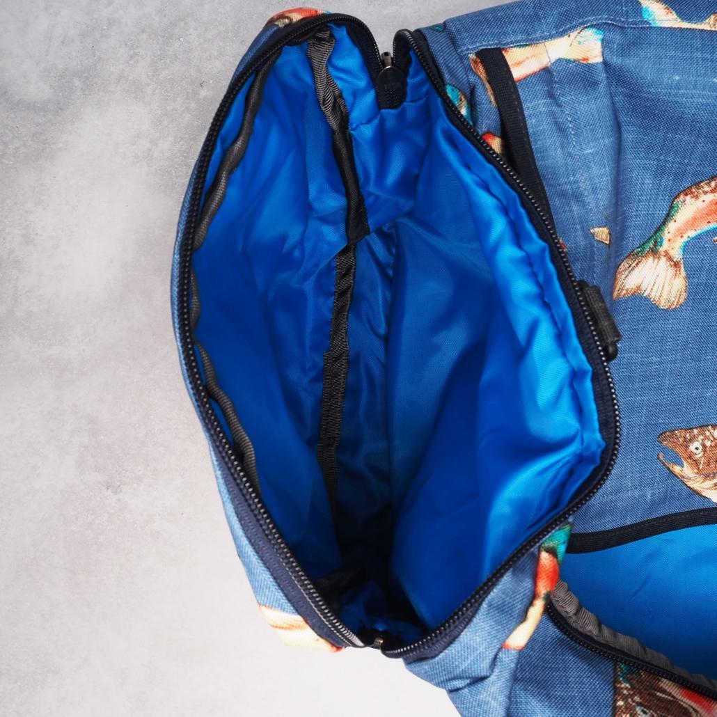 美品 Patagonia アーバーダッフル 30L トラウト柄 49250