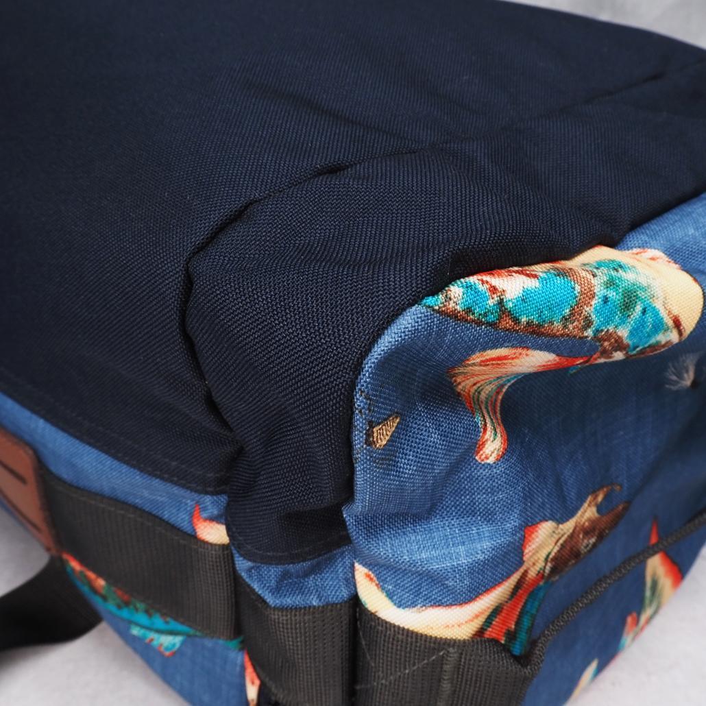 美品 Patagonia アーバーダッフル 30L トラウト柄 49250