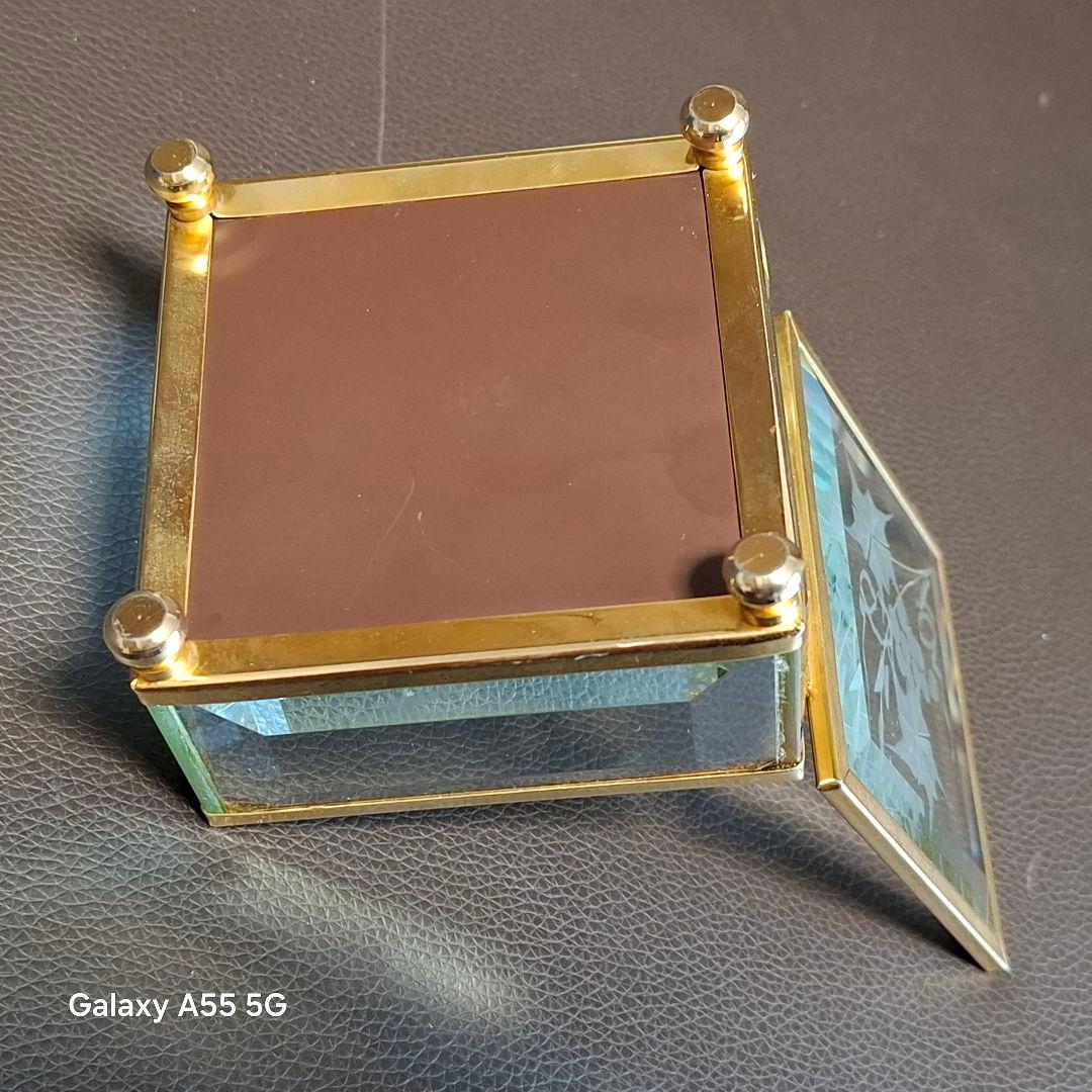 アンティーク ガラス製小物入れ 布タトウ箱付き