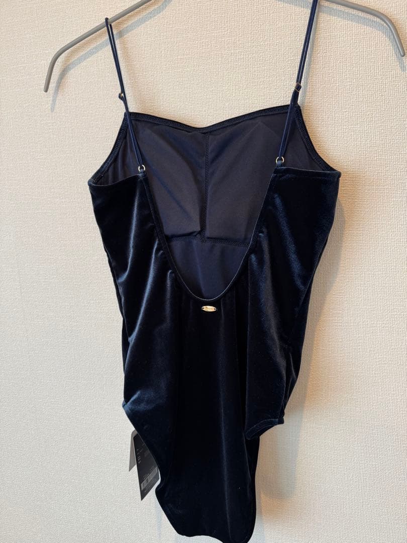 【新品未使用タグ付き】ベルテッドワンピーススウィムウェア アニュアンス ネイビー