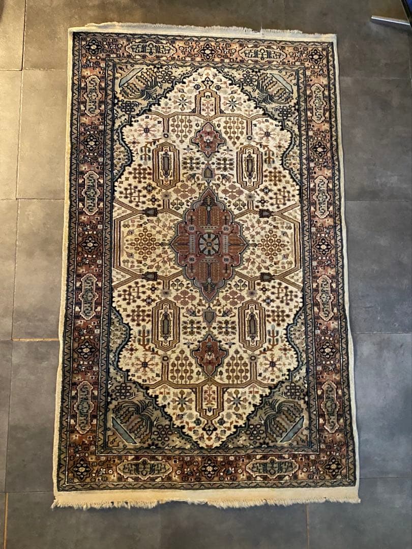 【美品】パキスタン製/絨毯/155x95