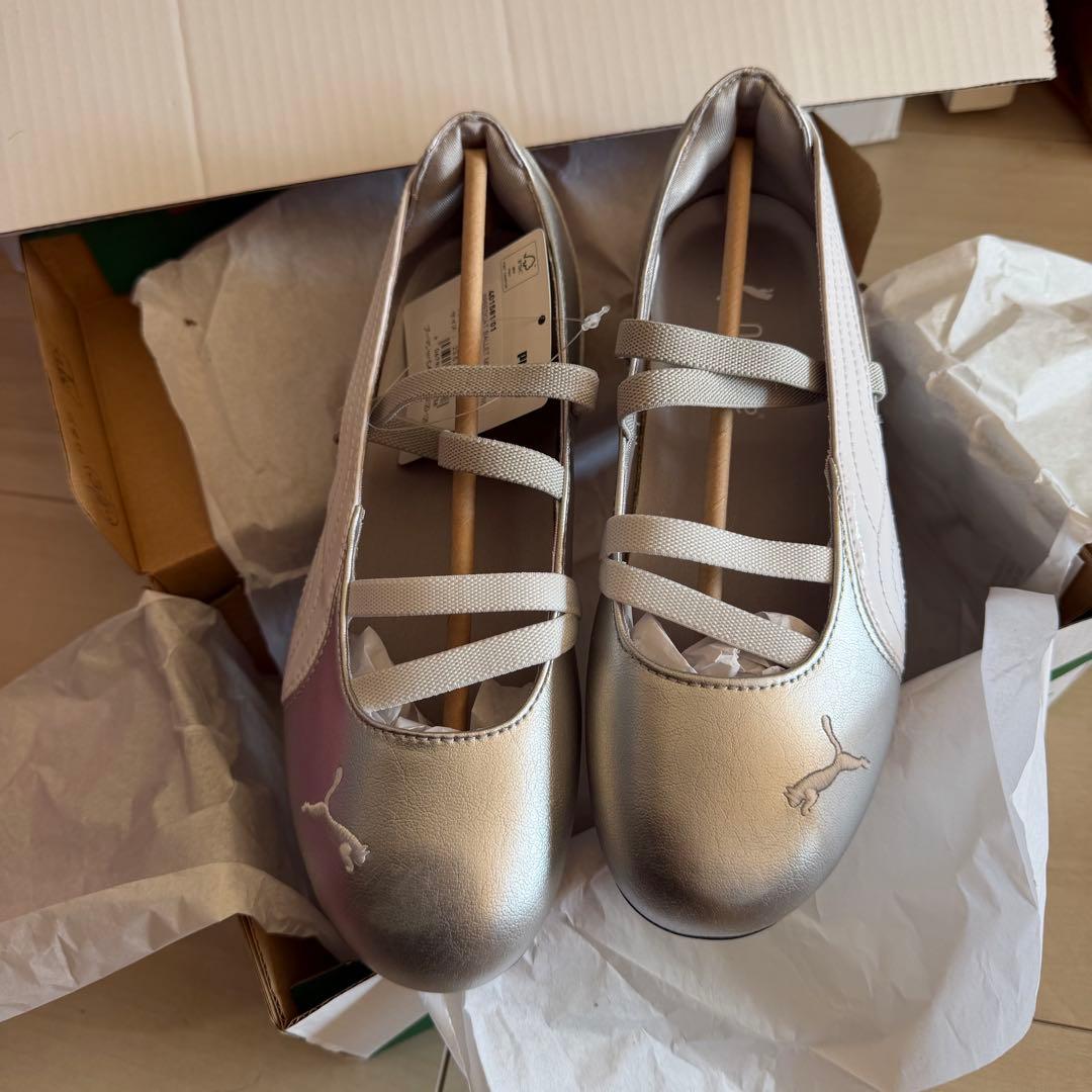 新品 箱付き PUMA プーマ バレエシューズ シルバー 人気商品 数量限定