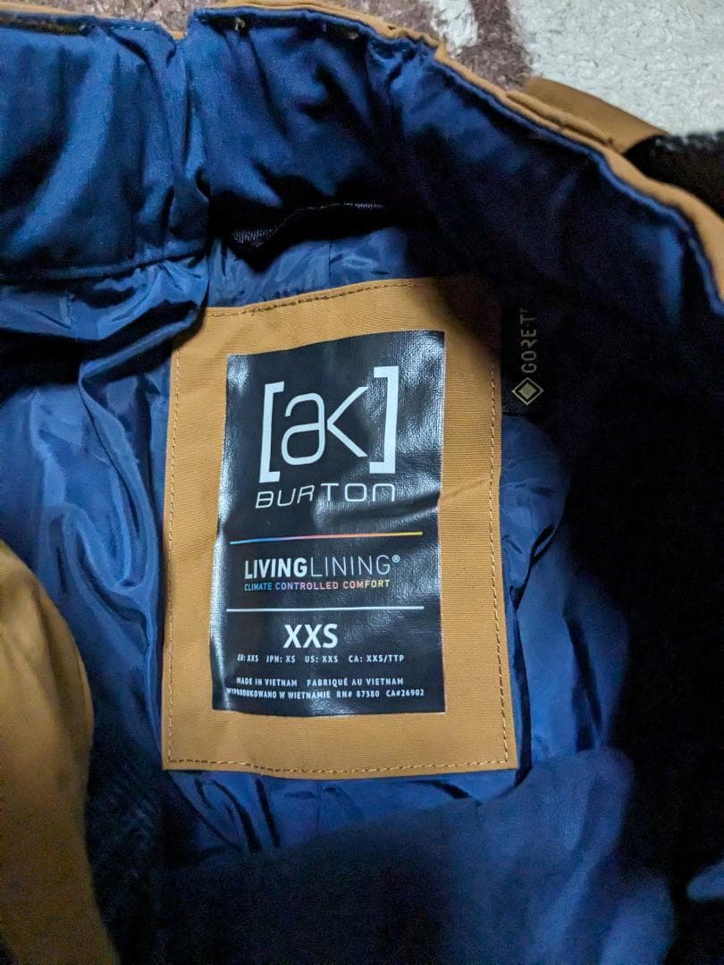 BURTON　akウェア上下セット（ほぼ一式）