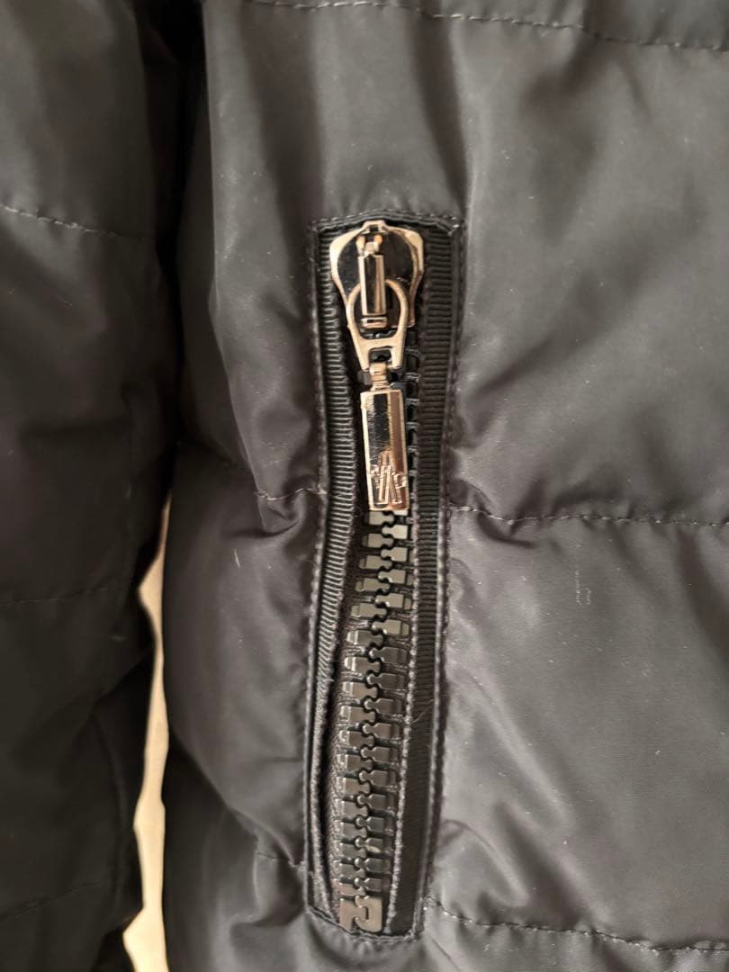 モンクレール ファスナー破損 黒ロングダウンコート MONCLER