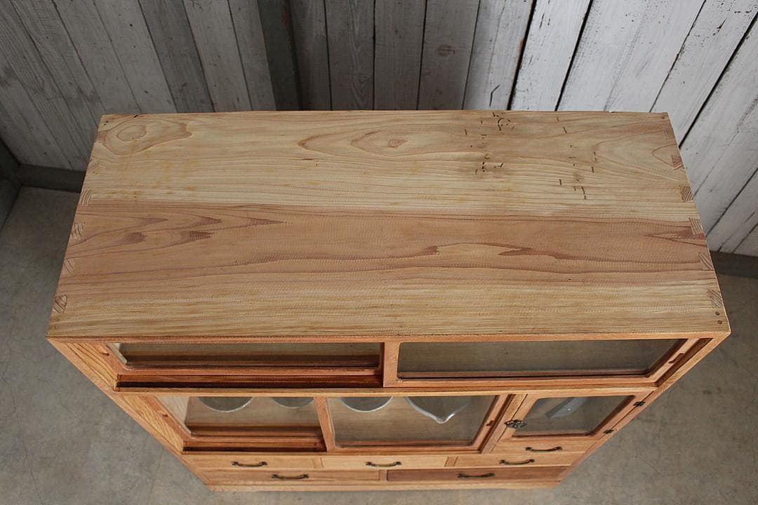 古い木枠のガラス戸棚　木製引き出し6杯　食器棚　本棚　キャビネット　古家具