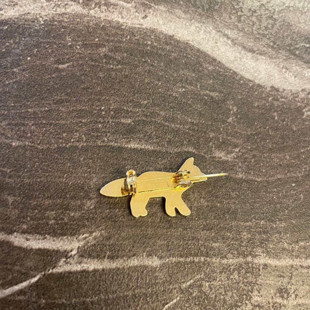 ね*た様 美品 Maison Kitsune メゾンキツネ　ピンバッチ ピンバッ