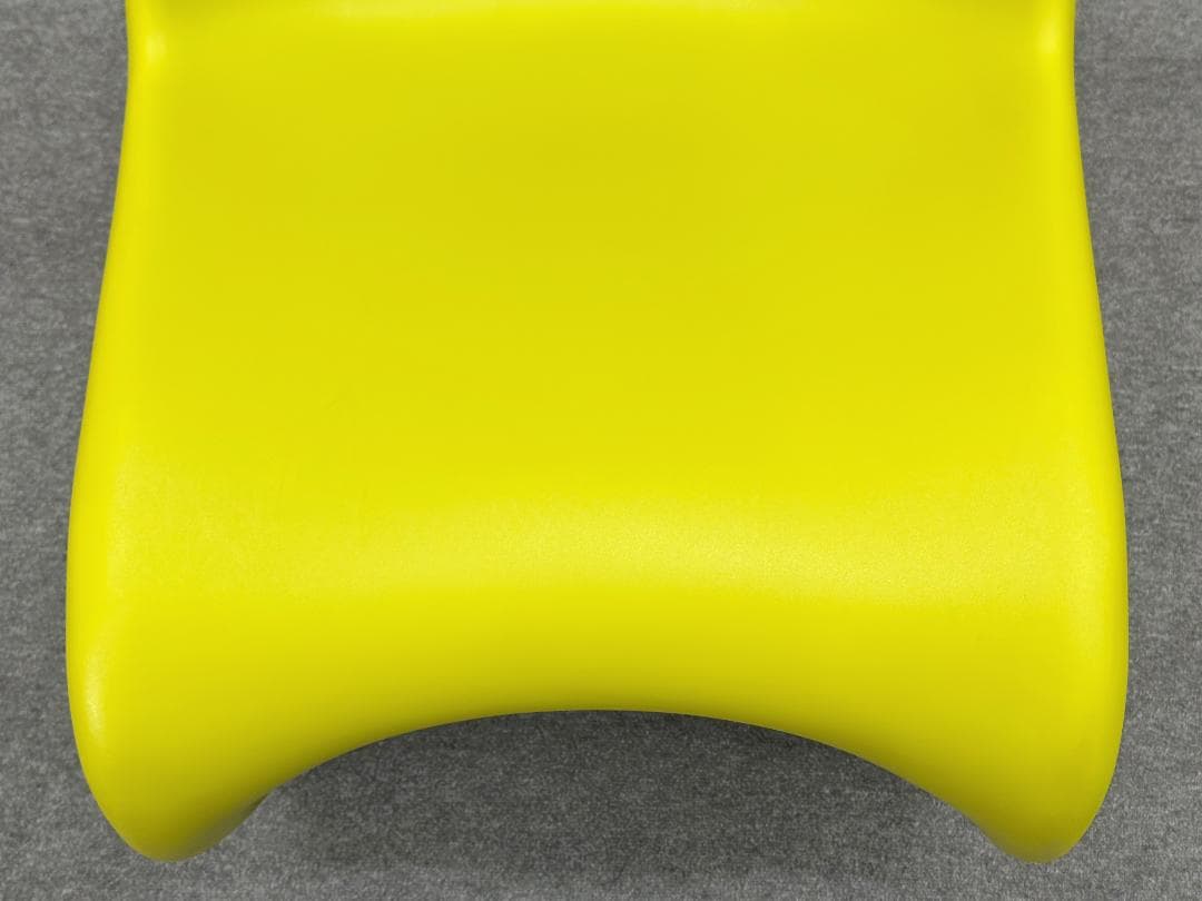 ■Vitra■パントンチェア　ポリプロピレン　廃盤色　黄緑　グリーン系　名作椅子