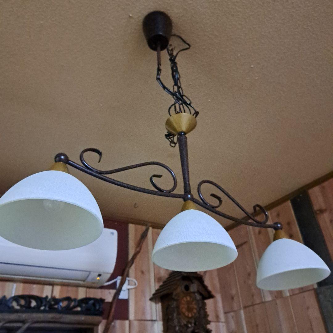 ♡新品未使用　エグロ．ジャパンペンダントガラスシェードランプ３灯♡