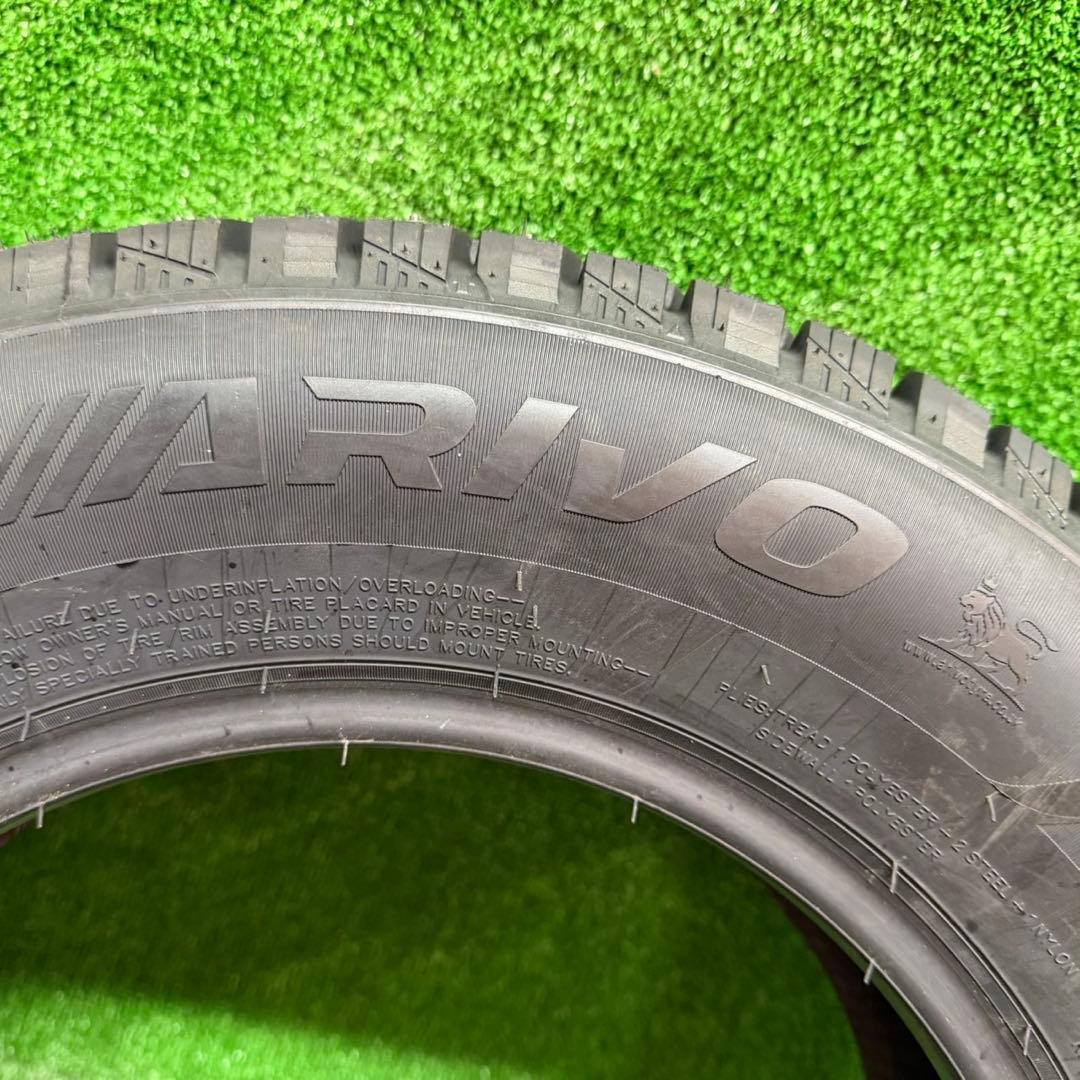 新品未使用スパイクタイヤ185/70 R14 タイヤメーカーARIVOタイヤ新品