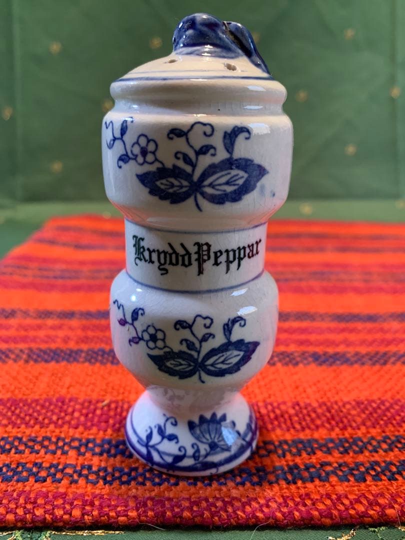 デンマーク製　美品ビンテージの木のケース付きスパイス入れセット！可愛い過ぎます！