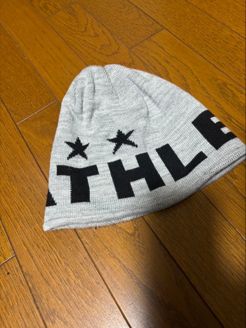 ニット帽とセットでお得！ATHLETA ブラック パーカー、パンツ