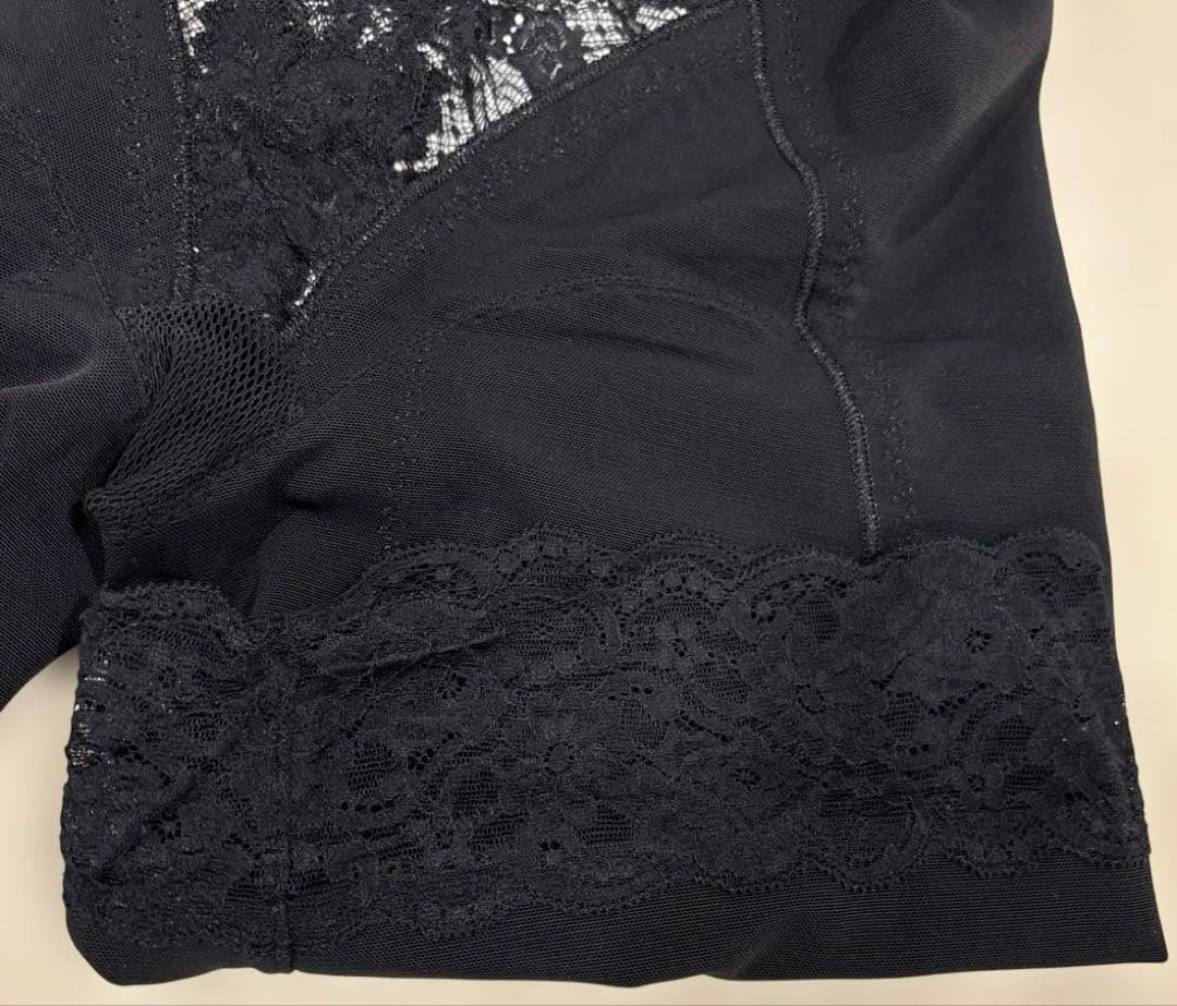 LALA グラントイーワンズ★ホワイト×ブラック　レギュラーガードル ９０