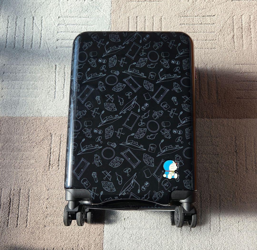 ドラえもん キャリーケース35L Sサイズ　美品