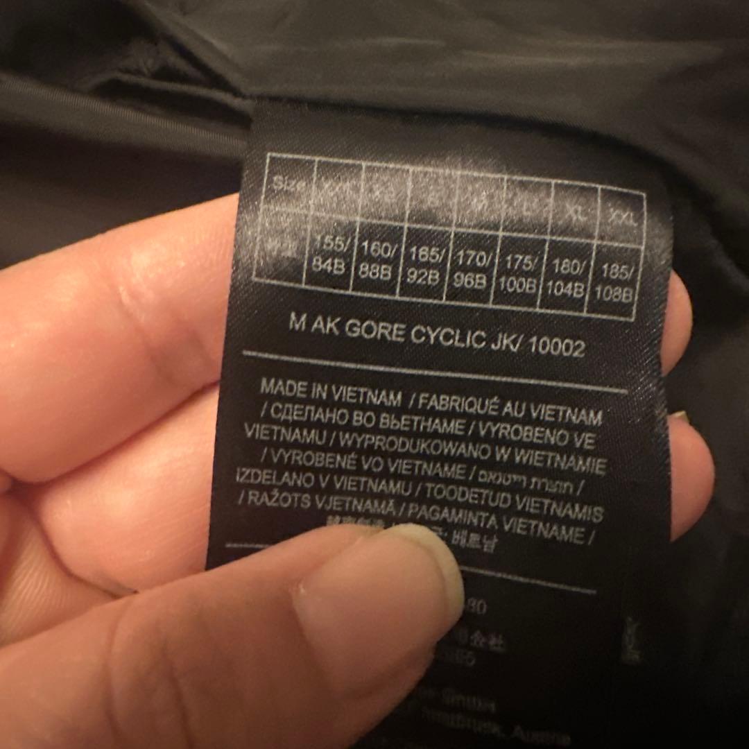 Burton [ak] ブラックスノーボードウェア　Ｍサイズ