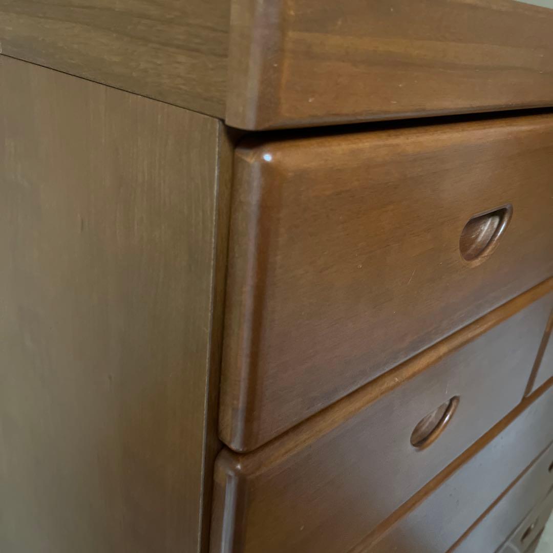 ブラウン木製チェスト