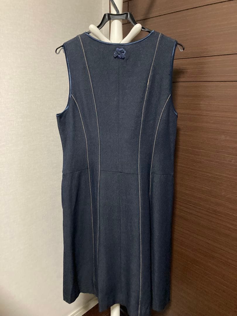 m*a様 【新品】スーパービューティ 刺繍ビーズ装飾ジャンバースカート　サイズ4
