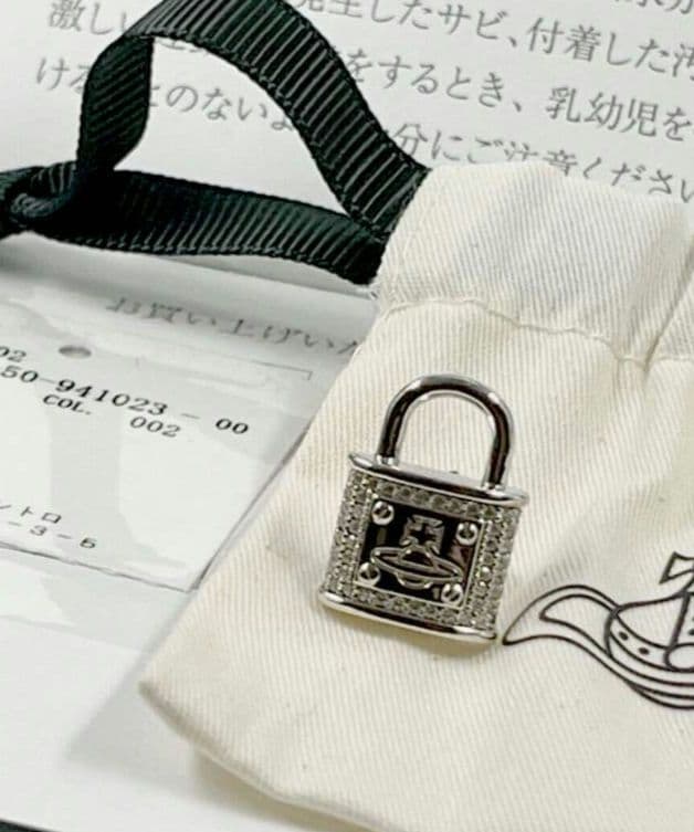 Vivienne Westwood 南京錠 シングルピアス SV925