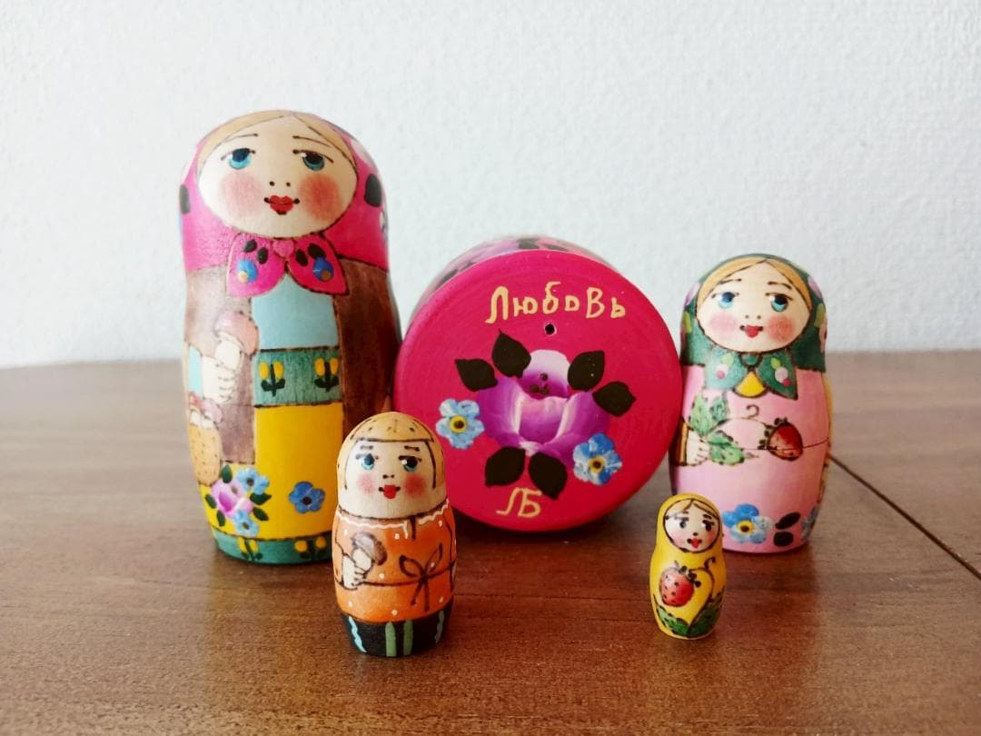 【LYH014】北欧ロシア雑貨 リューバ作 マトリョーシカ　 いちご
