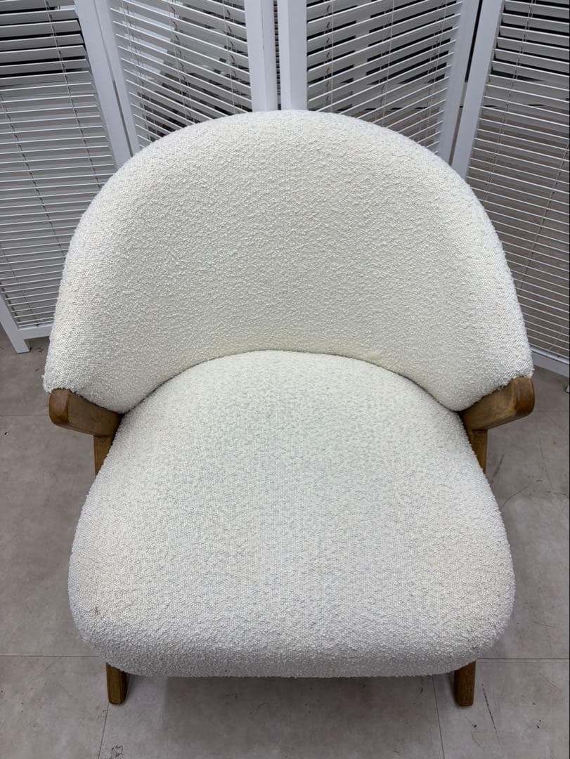 ZARA  アップホルスタード ブークレ アームチェア 中古品