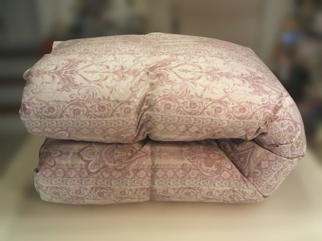 ダブル＊新品＊四つ星＊暖かアルミ加工超長綿生地＊フランス産ダウン増量＊羽毛布団