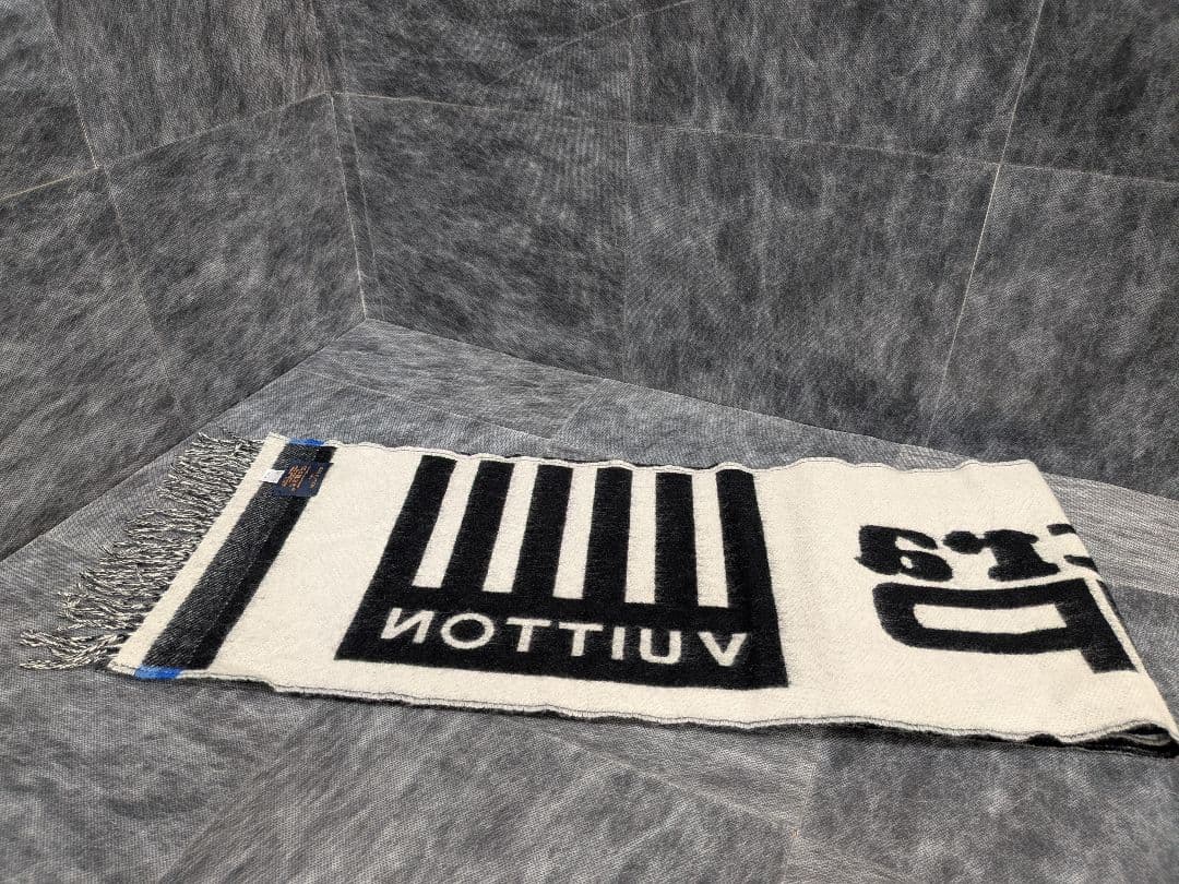 LOUIS VUITTON エシャルプ