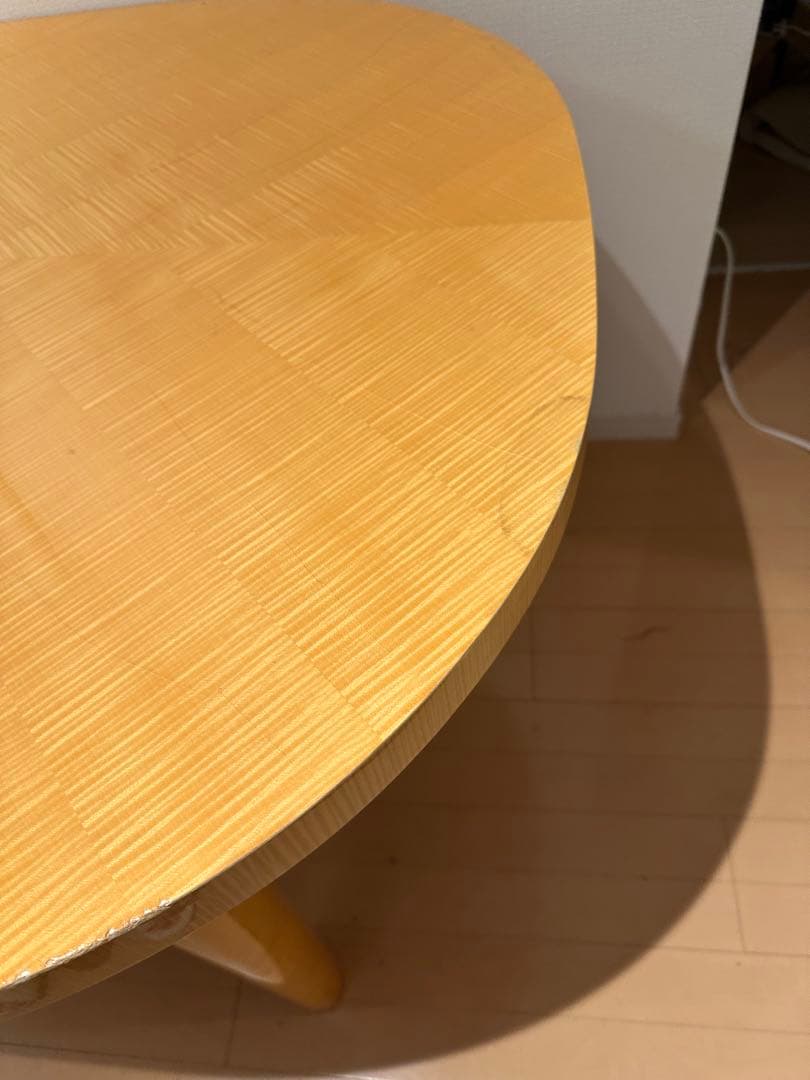 IDC大塚家具　バーズアイメープル　伸縮ダイニングテーブル