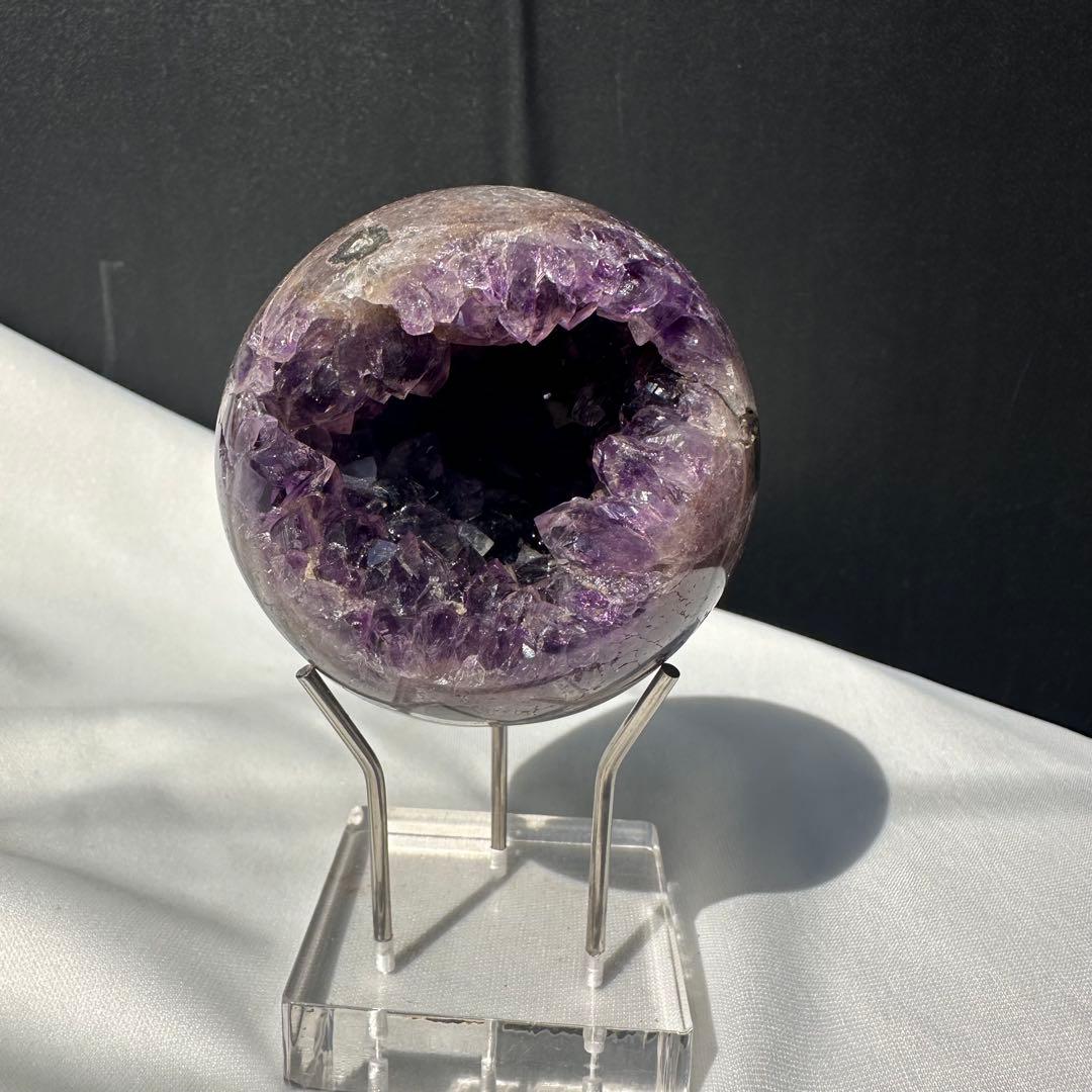 天然石アメジストの笑い口　置物　スフィアD.156
