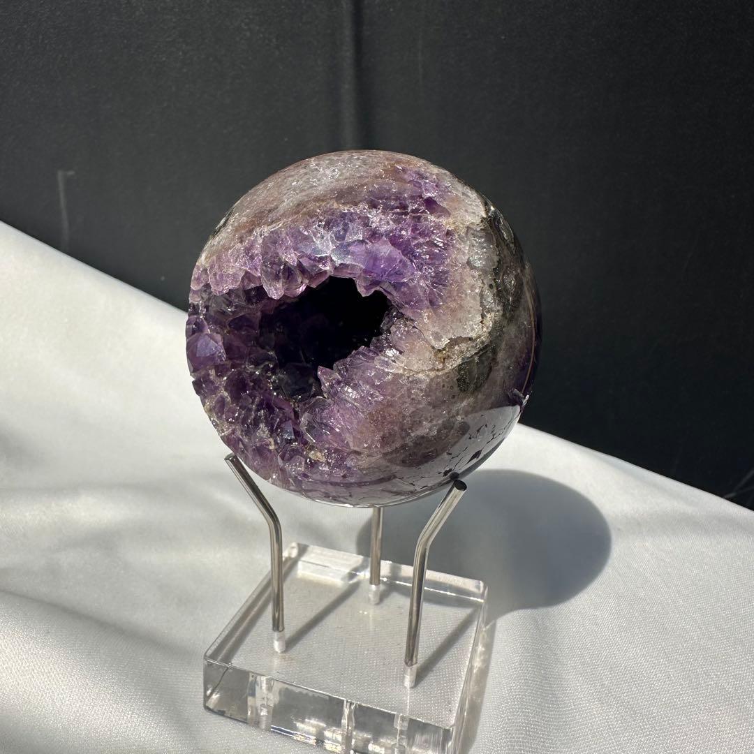 天然石アメジストの笑い口　置物　スフィアD.156