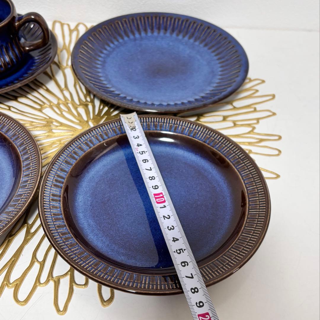 ゲフレ　コスモス　濃紺の食器セット 4点（皿3枚、カップandソーサ1セット）