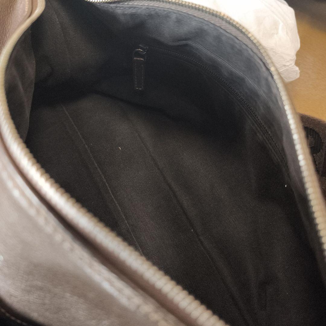 Salvatore Ferragamo メッセンジャーバッグ