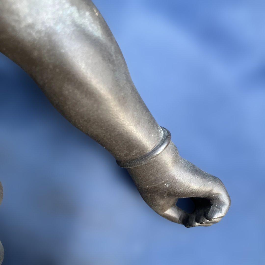 (418)だるま大師の達磨像と思われます。