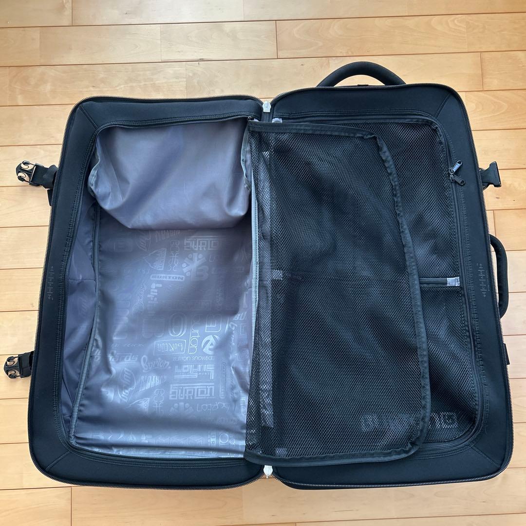 BURTON ブラック 大型キャリーケース２輪