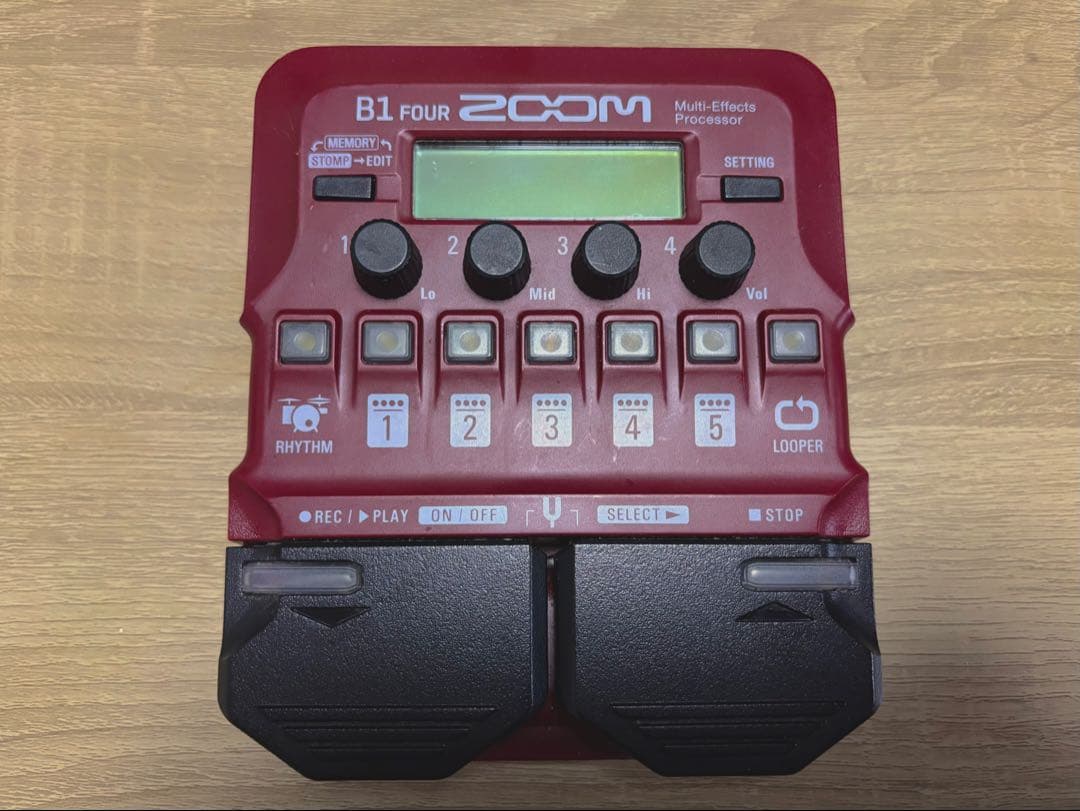 ZOOM B1 FOUR マルチエフェクター