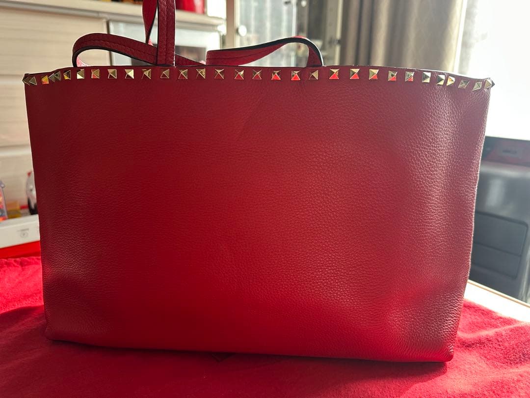 ヴァレンティノ Valentino Garavani レッド トートバッグ