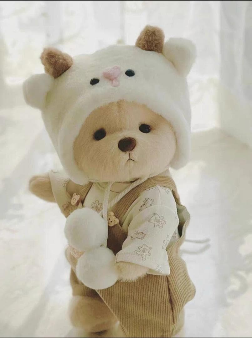 かわいい熊のぬいぐるみ